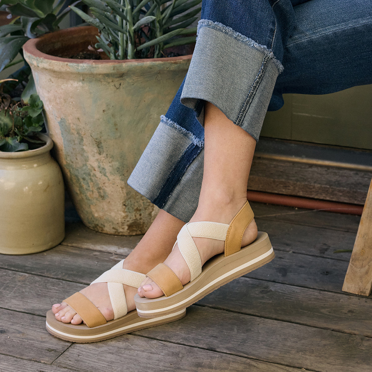 Manuela Flatform Sandal - Image 17